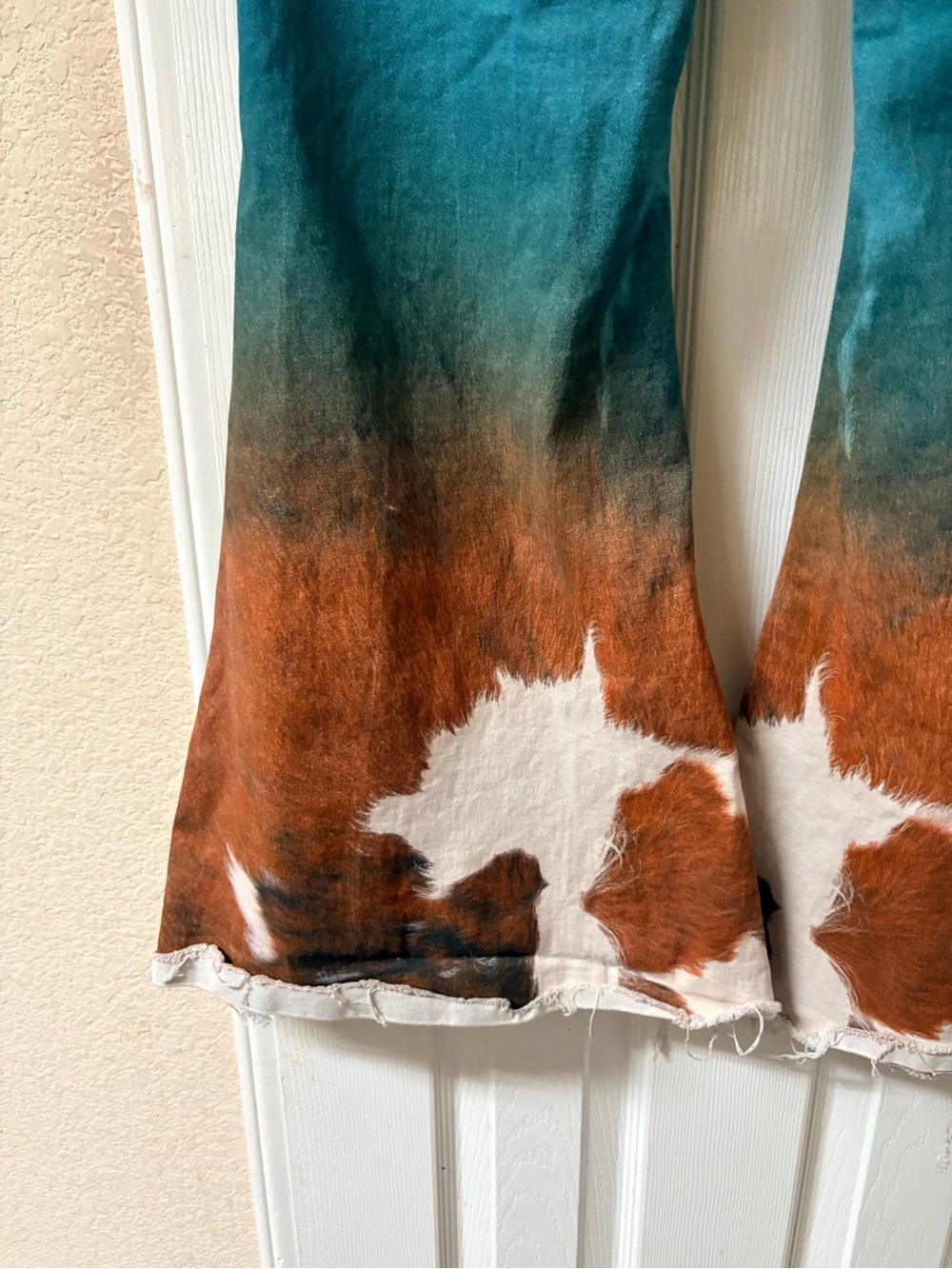 Ranch Dress’n Jade Turquoise Cowhide Print Superflare Stretchy Jeans Size 14 - Picture 12 of 14